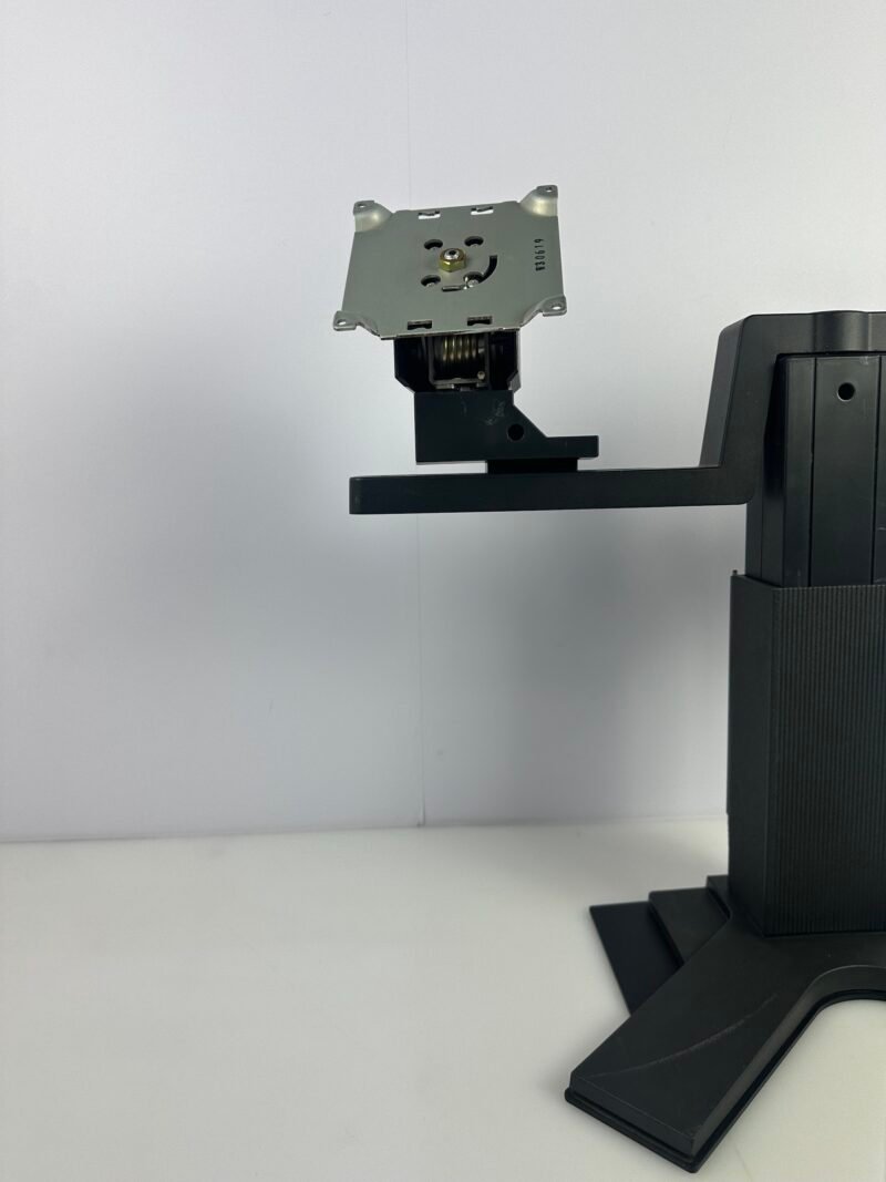 Doppel-Monitorhalterung mit Standfuß und zwei schwenkbaren Monitoraufnahmen