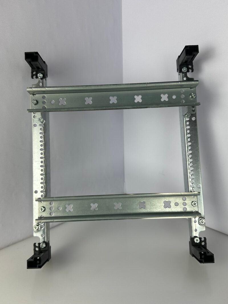 Hager UD21A1 Baustein für Reihenklemmen waagerecht univers N 300 × 250 mm